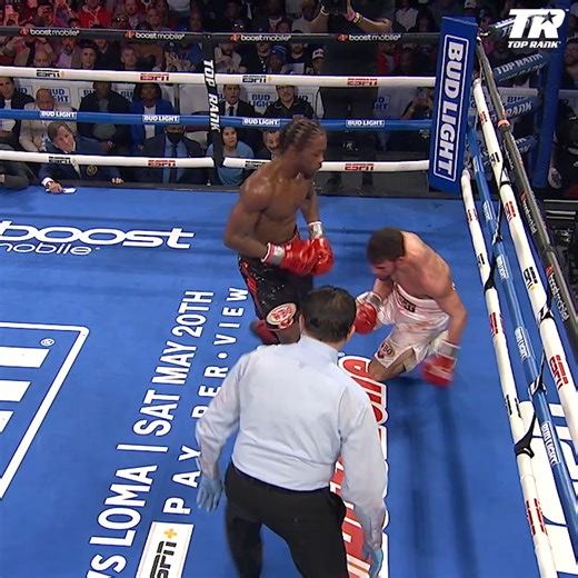 This body shot from Keyshawn Davis was FILTHY 🤕 🎟️ Get your Teofimo vs Shakur tickets now: bit.ly/48HATMd The Ring VI | Exclusively on DAZN | Jan 31st in NYC 🥊 | Ring Magazine