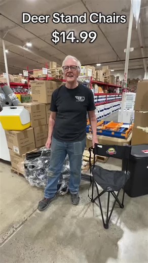 Deer stands chairs just arrived $14.99 #discountshopping #deerseason #muskogee #hunting #huntinggear