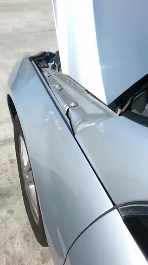 Mercedes Benz knocking engine noise.