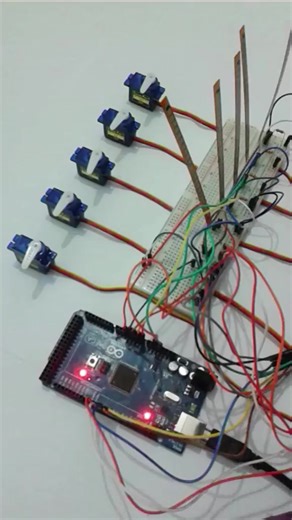 17K views · 192 reactions | #servos #TIRAS #arduino #arduinoprojects #servomotors #move #programacion #viralvideo #viralpost #viralreels | Somos Mecatrónica | Facebook