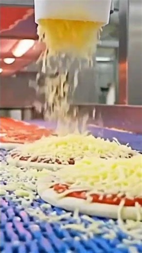 The Future of Pizza! 🍕 Fully Automatic Pizza Machine #pizza #automation #tech #cooking