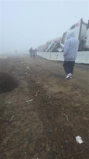 Pileup crash in Delano, ca 99 fwy | delano ca highway 99