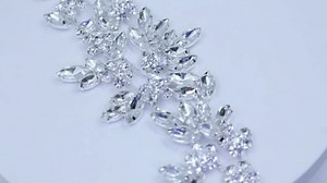 Amazon.com: PEARLY JUN Rhinestone Applique Crystal Applique Patches DIY Beaded Bling Trim Sewing Clothes for Wedding Belt Craft Gowns Decoration Dresses Embellishments(YHZ00013-silver)