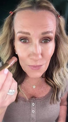 Cosmetics Sculpt tape and brush duo includes a free sculpting cheek brush! This one is so luxurious and sculpts your face in a matter of seconds!!