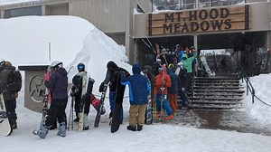 Strong winds force Mt. Hood Meadows to close chairlifts