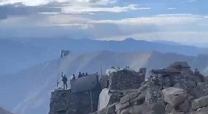 79K views · 4K reactions | A video has surfaced on social media that shows soldiers from both sides of the India-Pakistan border enjoying a few moments of peace and fun as they dance to the tunes of a song of slain Punjabi musician-cum-politician Sidhu Moose Wala. | Jammu Links News | Facebook