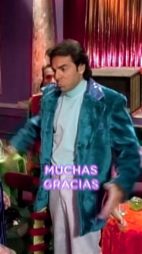 Tras desaparecer a Federica, Ludovico recibe unas entradas gratis para el show del mago. 😂 #LaFamiliaPLuche #Comedia #Humor | Distrito Comedia