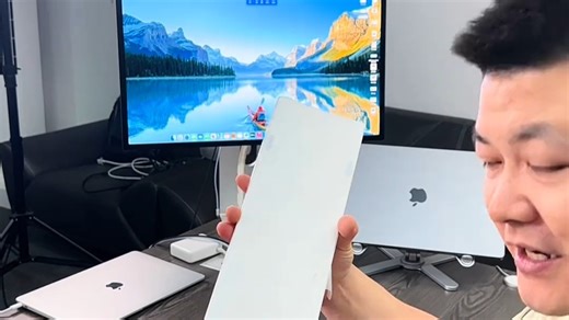 Apple 苹果 妙控键盘-中文 (拼音) 闪电接口带数字小键盘 轻薄苹果键盘蓝牙键盘无线键盘办公键盘