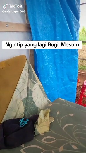 Ngintip Mesum di Kebun Full Bugil