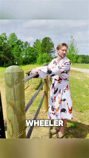 Mojo Brookzz Runs For His Life At Matt Mathews' Farm #funny #mojobrookzz #comedy #mattmathews #farmchores
