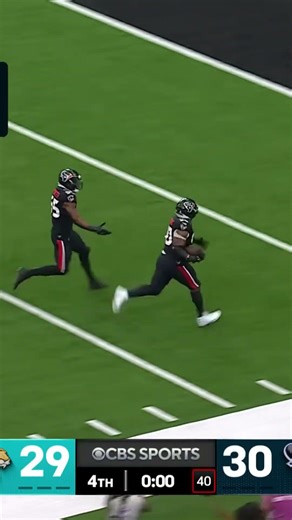 GAME SEALING TOUCHDOWN! 🏆