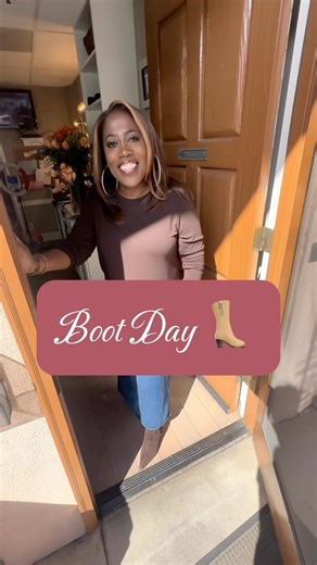 Yay! It’s a Boot Day! @thetalkcbs @kyleerby13 📸 | Sheryl Underwood
