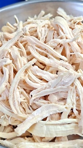 Shredded Chicken Vermicelli (หมี่ไก่ฉีก)