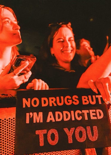 Create a Unique Sign for Your Next Concert