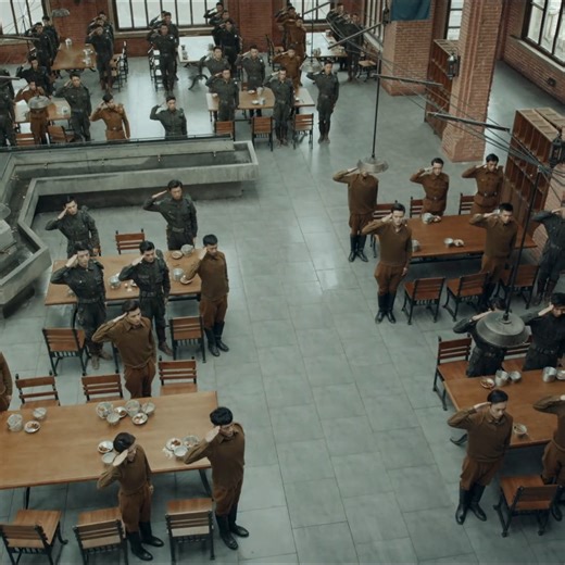 🍨The young officer became everyone's hero 🍨Drama：烈火军校 Arsenal Military Academy #chinesedrama #hotdrama #烈火军校 #ArsenalMilitaryAcademy | 热剧联播