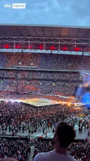 387K views · 2K reactions | Prince William was spotted 'dad dancing' at Taylor Swift's concert. The Prince of Wales was seen alongside his children Prince George, 10 and Princess Charlotte, nine. His cousin Zara Tindall and husband Mike Tindall were also at the concert. #taylorswift #royalfamily #princewilliam | Sky News | Facebook