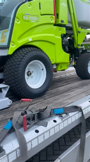 Nieuwe dag @bvt_vereecke_technics_ demo Grillo FD2200TS. @van_dyck_marcel_belgium_nv #bvtvereecketechnics #tuinmachinesservicelievegem #grillo #grasmaaien #zitmaaier | BVT Vereecke Technics