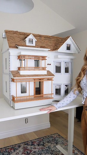 I bought an vintage dollhouse, let's renovate it together! What should we do first? :) #dollhouse #miniature