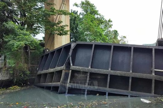 MMDA repairing flood control structures damaged by typhoon Uwan | ABS-CBN News