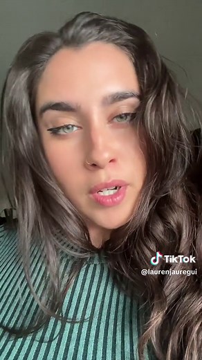 Another one lol but i thought to do this after my makeup was done so its just me being hot. Have fun🤍