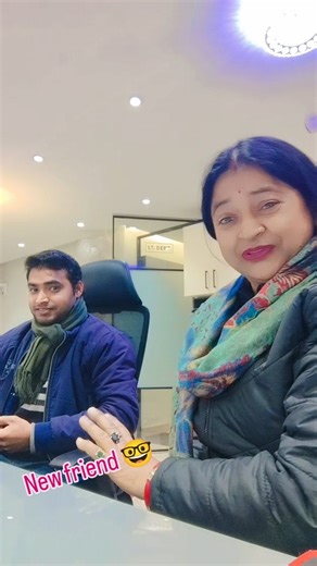 Lakshmi Bharti on Instagram: "Hello guys hum naiya friend banaya hai 🤓🤓 . . . #viralreels #instagramreels #trending #explorepage✨ #nonfollowers"