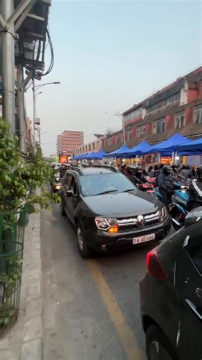 Which part of India these dehati youtubers come from honestly? This is literally so common in the cities I have lived (Guwahati, Imphal) idk what is there to hype about it