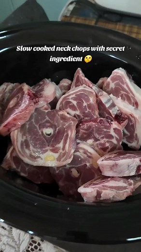 Slow Cooked Lamb Neck Chops with Gravy Recipe