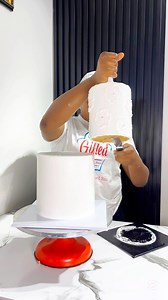 56K views · 949 reactions | Learn how to neatly stack a 2 tier whipped cream cake with me 殺殺懶懶 #relatable #learning #tutorial #giftedbakingempire #viral | Gift Clifford | Facebook