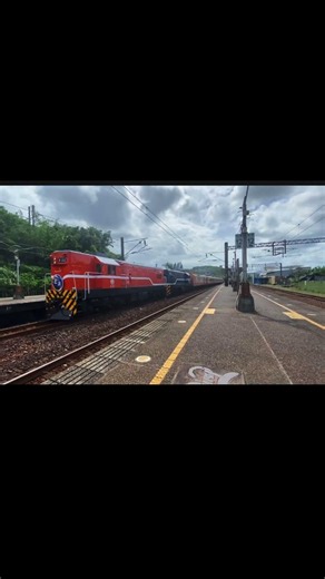 台鐵TRA #temu2000型傾斜式電聯車 #emu3000新自強 #dr3100 #train #railway #temu1000 #6242次 #7502次