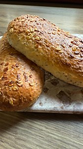 Honey Oat Bread Recipe! Subway Honey Oat Bread Recipe at home! #bread Ingredients: Chia seeds: 1 tbsp Rolled oats: 2 tbsp Warm water : 1/4 cup Luke warm milk: 1/3 cup Honey: 1 tbsp Yeast: 1/2 tsp Olive oil: 1 tbsp All purpose flour: 1 cup 2 tbsp ( you can add more flour if its feels too sticky to handle) Salt: (1/2 1/4 )tsp Honey: 1/2 tbsp Water: 1/2 tbsp Some oil to brush on bread Some rolled oats to sprinkle #breadmaking #breadbaking #reels #reelitfeelit #honeyoatbread #yummy #subway | Anjum’s