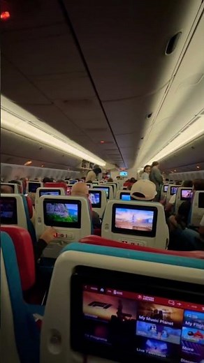Inside Turkish Airlines 🇹🇷 Boeing 777 Economy Class #aviation #turkishairlines