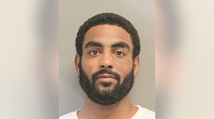 Man escapes from Harris County courthouse after freeing himself from shackles