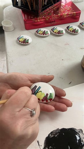 Today’s aim, “To fill the kiln with these beauts!” #handpaintedceramics #mothersdaygift #bottlekilns #madeinstoke