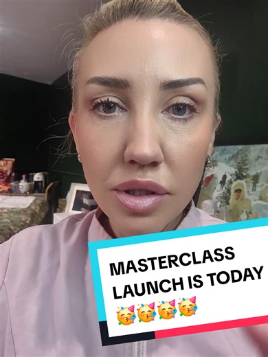 Builder Gel & BIAB Masterclass ⭐️ No more nail stress no more guessing! Ready to elevate your nail skills? Join me for an intensive Builder Gel & BIAB Masterclass designed for nail technicians who want to refine their prep, structure and gel application techniques. ⭐️In person course @madebylily based in Southminster Essex. With 25 years of industry experience, I’ll guide you through professional e-file prep, BIAB application and hard gel structure so you can create stronger, longer-lasting nail