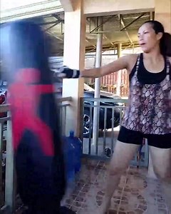 30K views · 390 reactions | 壘 Relaxare și distracție chiar acasă . Sacul de box gonflabil este ideal pentru copii și adulți - pentru exerciții fizice, eliberarea furiei sau pur și simplu pentru distracție . | Maaarket Outlet | Facebook