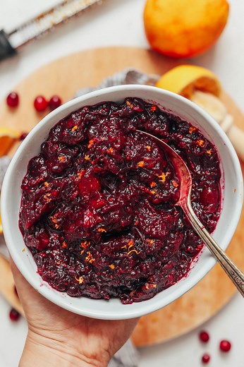 Easy Orange Cranberry Sauce (3 Ingredients!)