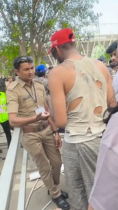 Cricket Match Dekhne gaya Gareeb Bhikhari | Experiment King