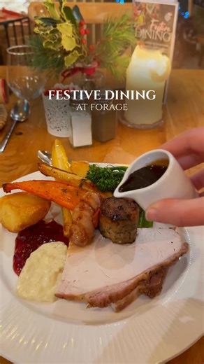 Welcome, Families of South Wales! ✨ Gather around our festive table, where comfort meets culinary craft🎄 Indulge in luxurious dining crafted from seasonal and local produce - a feast of warmth, flavour, and timeless charm. Whether it’s a cosy lunch or a candlelit dinner, our festive menus are made to warm hearts and lift spirits. Breakfast and Lunch: 7 days a week Dinner: Thurs - Sat | Forage Farm Shop & Kitchen