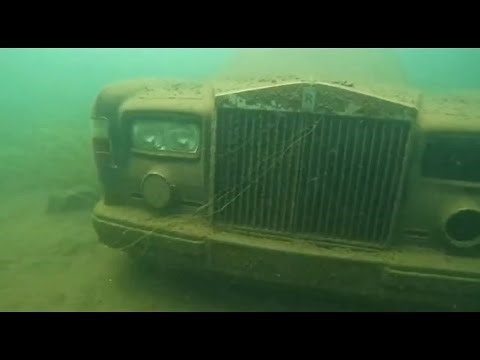Flooded Rolls Royce Left Underwater for Years – Restoration