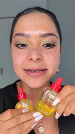 39K views · 23 shares | Una manera más de usar la vitamina C de la marca Coreana @eqqualberry_global 李 . Y es mezclarla el serum con tu base de maquillaje 﫶. . . . . . . #foundationhack #eqqualberry #mabellrodriguez #mabelltips #makeuptutorial #maleupartist | Mabell Rodriguez | Facebook