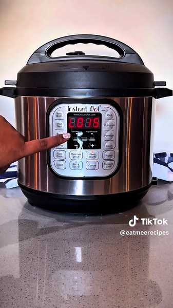 Delicious Instant Pot Lamb Akni Recipe for 6 Servings