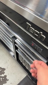 #toolgridtuesday Finished upgrading all the @mantis.toolgrid in this drawer. I’m gonna leave the 1/4 drive alone, it’s nice and compact in that area. The red ones are the old version. #toolgrid #tools #handtools #snapon | ABD Tools Store