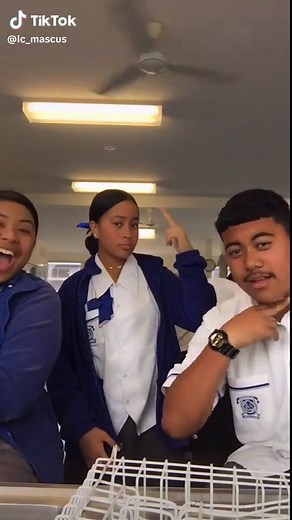 🔫 #fyp #Boo #foryoupage #woodridge #schoolthings #school