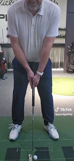 Two angles of the new putting setup 👀 Adjusted the left hand to level my shoulders, moved the ball position slightly and widened the stance. Already feels more stable and repeatable. Be honest… what am I missing? ⛳ #GolfTok #PuttingStroke #GolfTips #RoadToBetter #Practice
