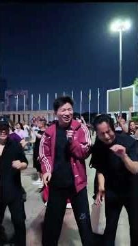 Graceful Huan Fei Yan Shou: Master of Square Dancing