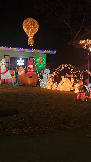 🎄✨ Auburn, AL understood the assignment! I was just driving by and this Christmas light house stopped me 😍 Have you seen it yet? 👀 Drop your favorite Auburn light spots below ⬇️ #AuburnAL #ChristmasLights #AuburnLife #HolidayVibes | Karen Heimen