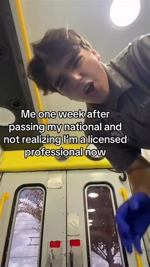 EmtStudentNotes on Instagram: "😂🚨🚑 #emt #emtlife #emtstudent"