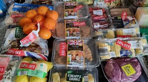 I'm a yellow sticker queen & save £50 a week on the food shop with my SOON rule
