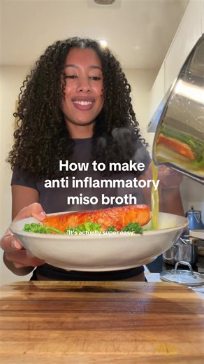 Replying to @1nadsx How to make miso broth 🥄 this is two portions 👭