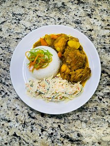 180K views · 2.5K reactions |  Traditional Jamaican Curry Chicken Tender, juicy chicken simmered in rich, spicy curry sauce with bold island flavors! This dish is a true taste of Jamaica in every bite.#CurryChicken #JamaicanFood #BrisKitchenAndSpice #IslandFlavors | Briscoes KitchenandSpice | Facebook